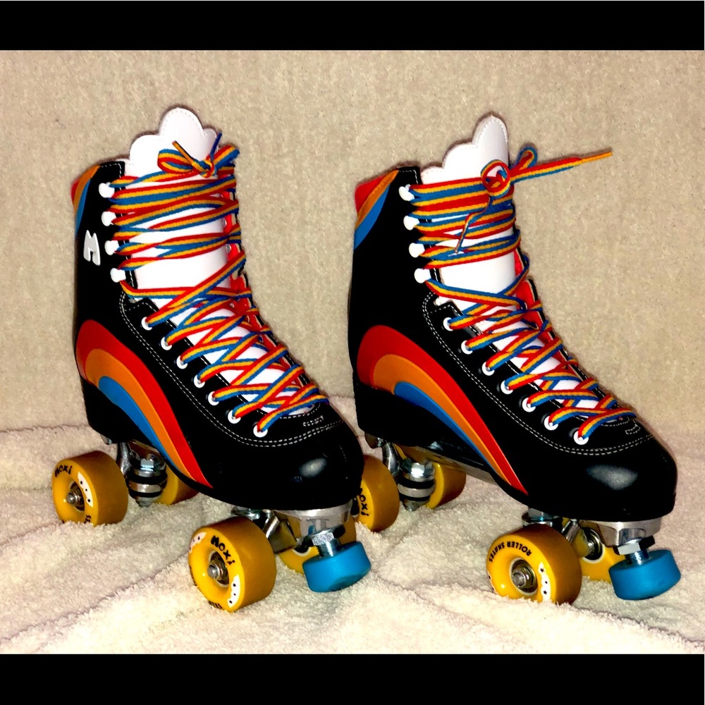MOXI ROLLER SKATES, rainbow riders //men’s size 8